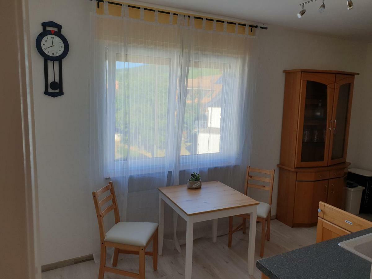 Ferienwohnung Schaefer- Arnold ฮูเดสไฮม์ แอม ไฮน์ ภายนอก รูปภาพ