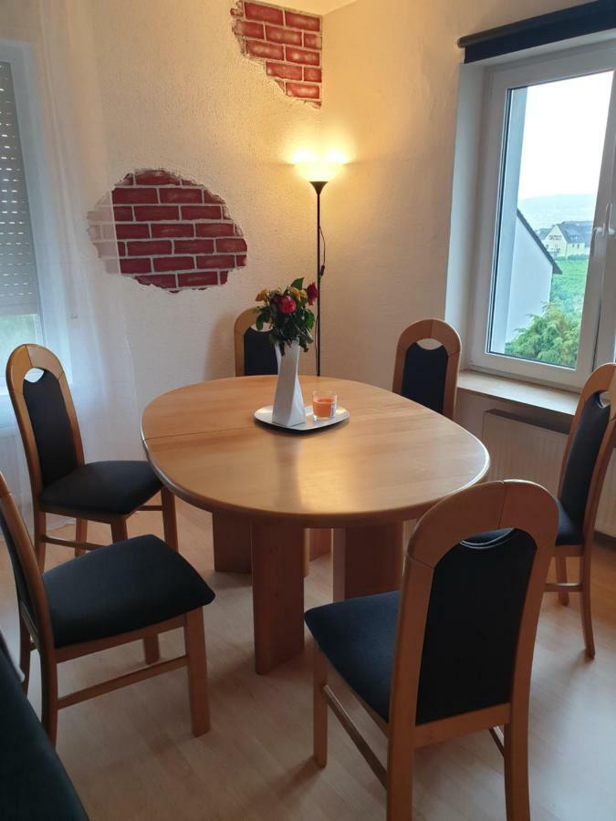 Ferienwohnung Schaefer- Arnold ฮูเดสไฮม์ แอม ไฮน์ ภายนอก รูปภาพ